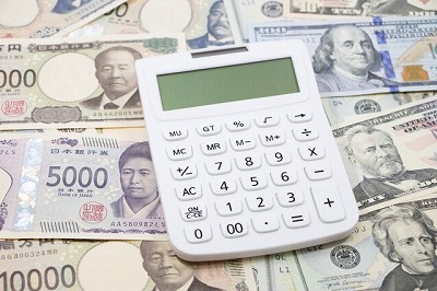 電卓とお金 為替 FX