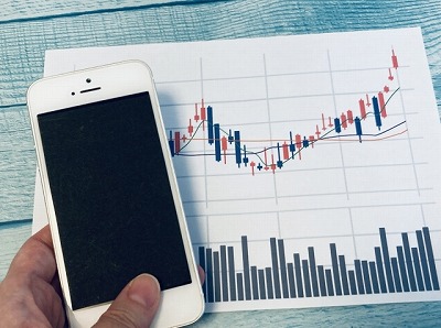 スマホ一つで投資ができる